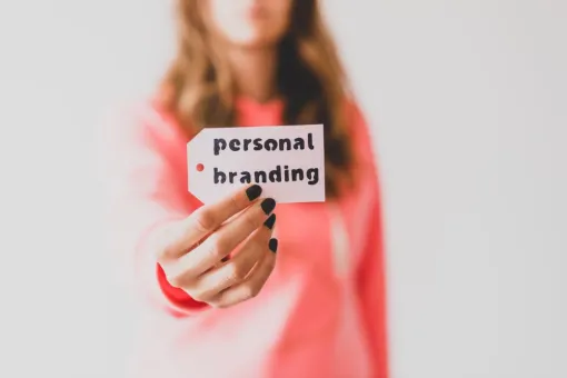 Devenez rare : l'art d'un branding d'excellence dans le massage bien-être 