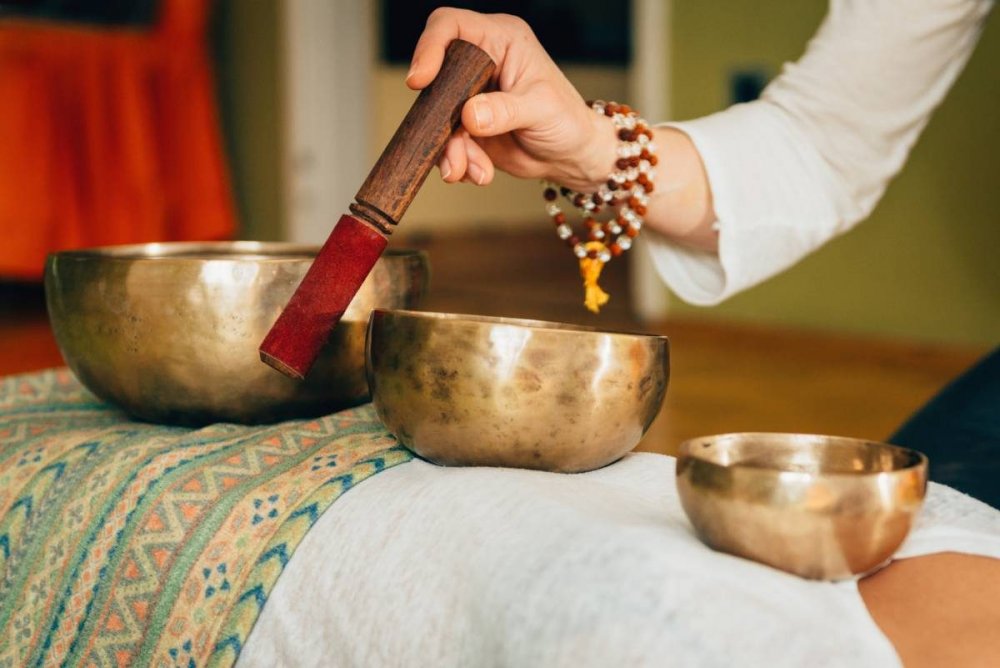 Formation à l'utilisation du bol chantant tibétain dans le cadre d'un massage bien-être