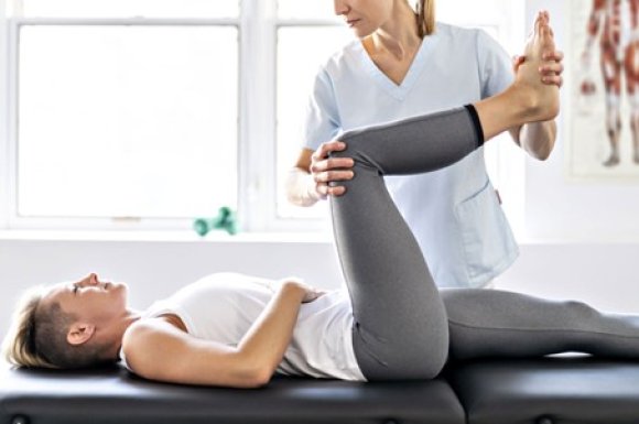 Formation Stretch massage Naturelia - Etirements assistés sur table avec et sans élastiques