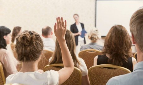 Comment devenir professeur d'esthétique en lycée public ou en école privée ?