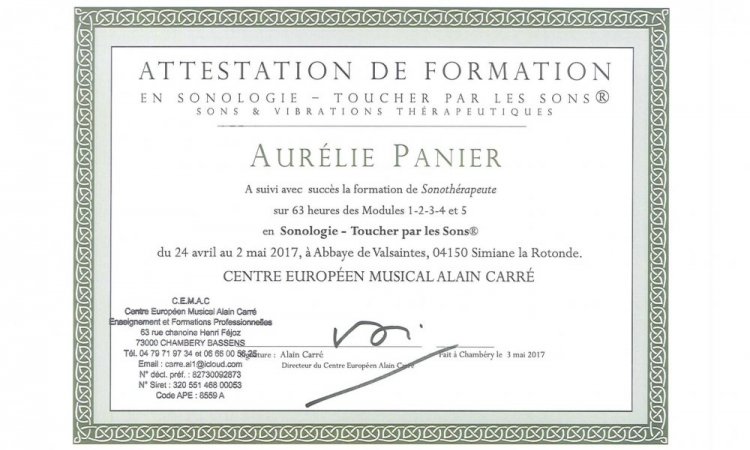 Aurélie Panier, sonothérapeutes et formatrice en bols chantants pour le centre de formation naturelia